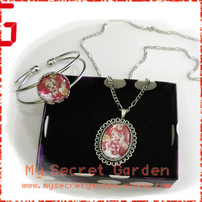Kirakira PreCure A La Mode キラキラ☆プリキュアアラモード Cure Whip Anime Cabochon Necklace and Bracelet Set Kirakira PreCure A La Mode キラキラ☆プリキュアアラモード Cure Whip Anime Cabochon Necklace and Bracelet Set